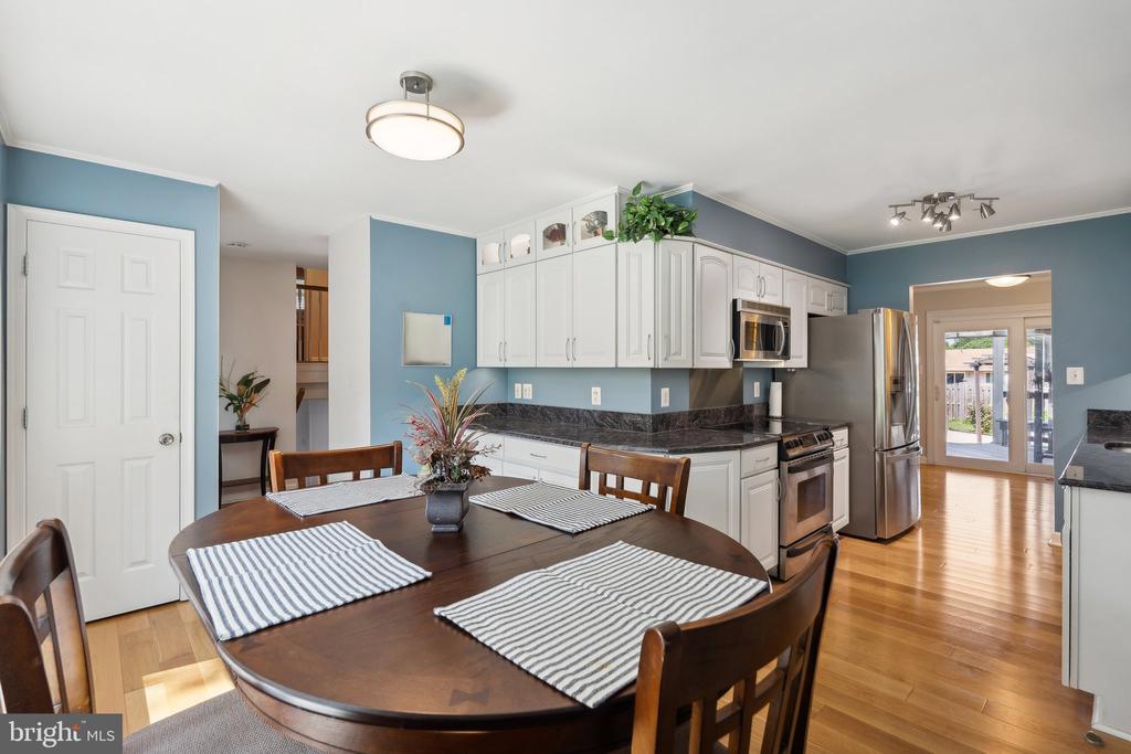 8704 WOODFIELD COURT