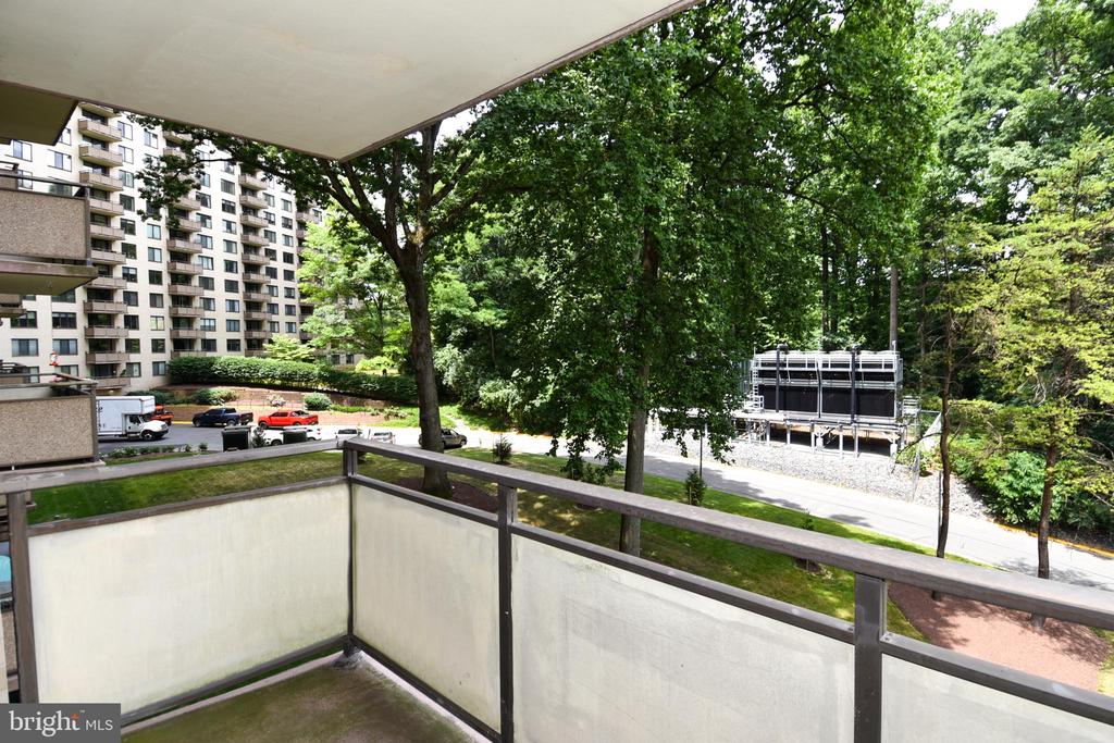 5225 POOKS HILL ROAD Unit: 226N