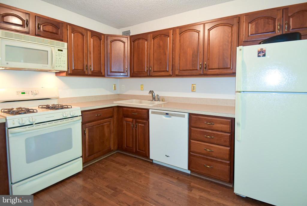 5225 POOKS HILL ROAD Unit: 226N