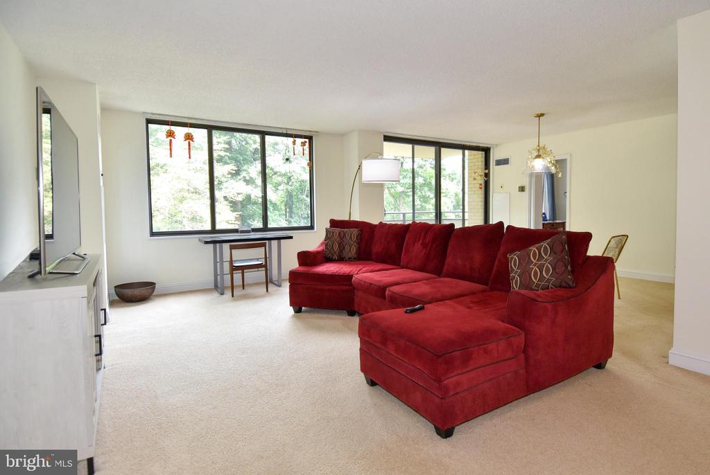 5225 POOKS HILL ROAD Unit: 226N
