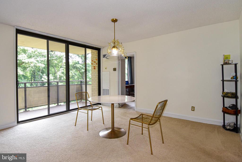 5225 POOKS HILL ROAD Unit: 226N