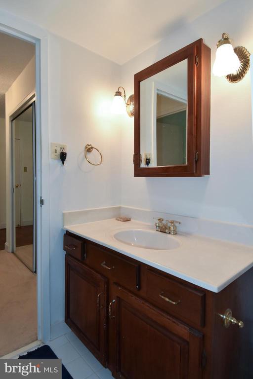 5225 POOKS HILL ROAD Unit: 226N