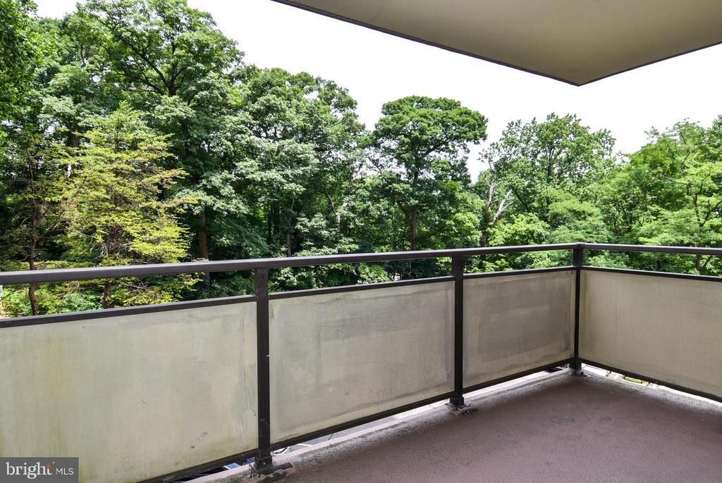 5225 POOKS HILL ROAD Unit: 226N