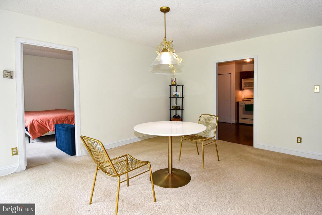 5225 POOKS HILL ROAD Unit: 226N
