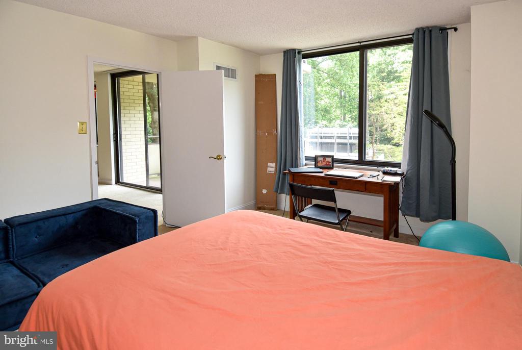 5225 POOKS HILL ROAD Unit: 226N