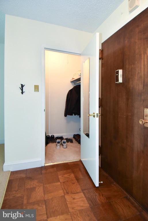 5225 POOKS HILL ROAD Unit: 226N