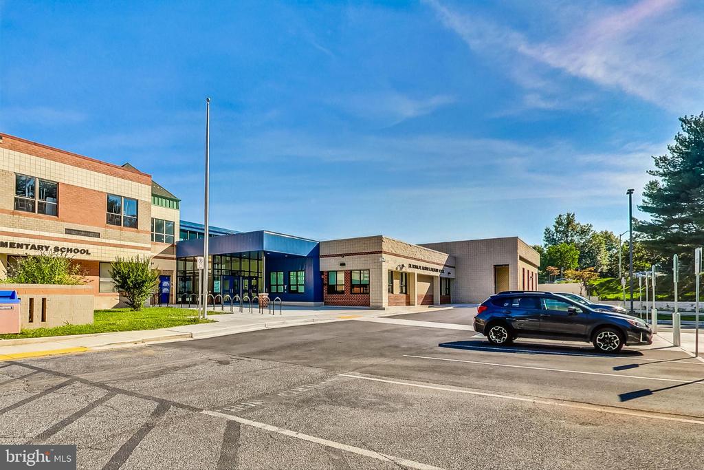 13744 PALMETTO CIRCLE Unit: 13744
