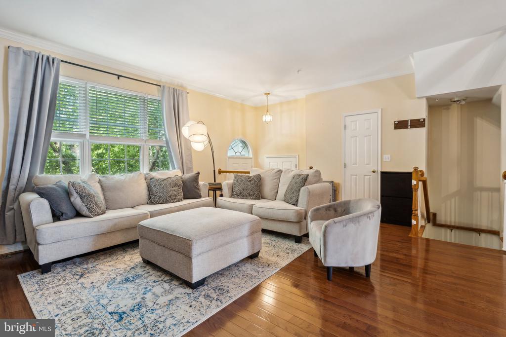 103 SANDBERRY COURT