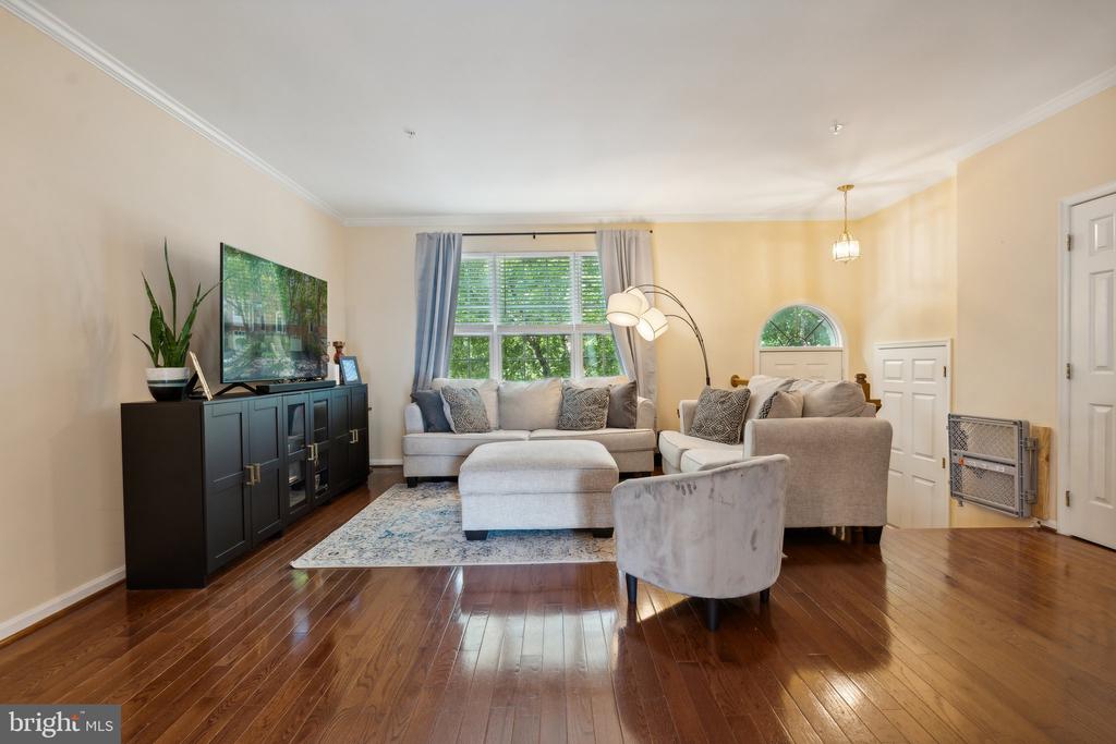 103 SANDBERRY COURT