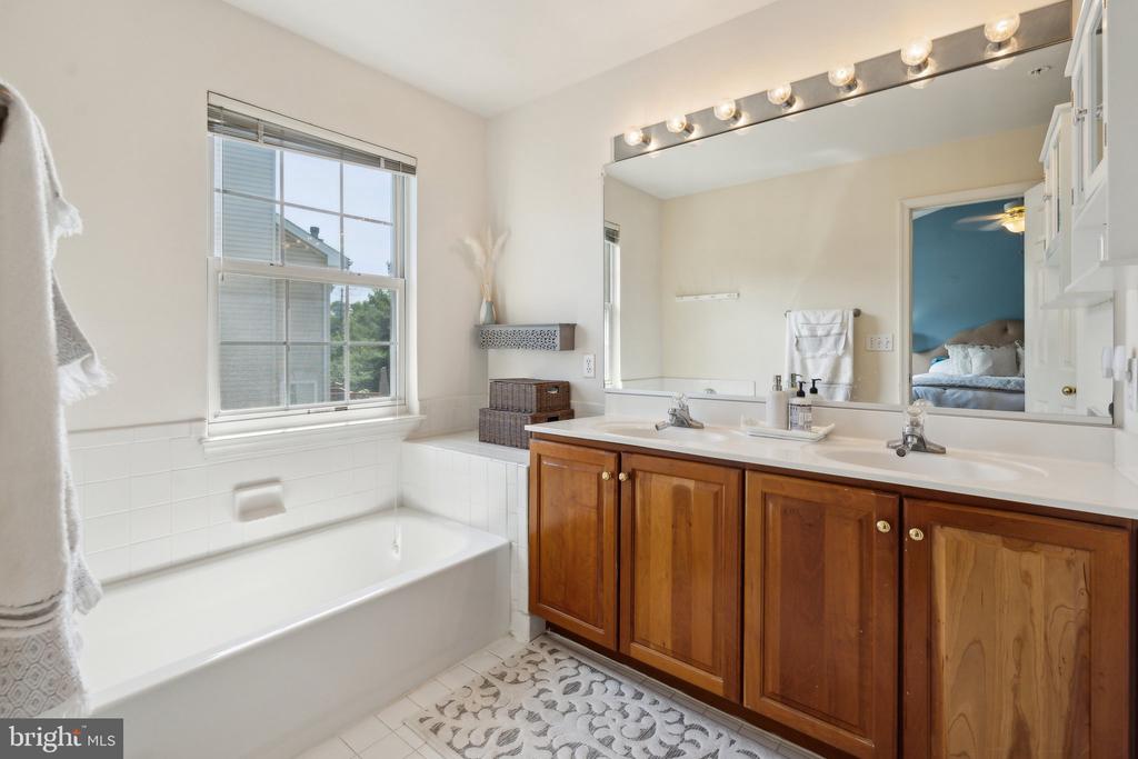 103 SANDBERRY COURT
