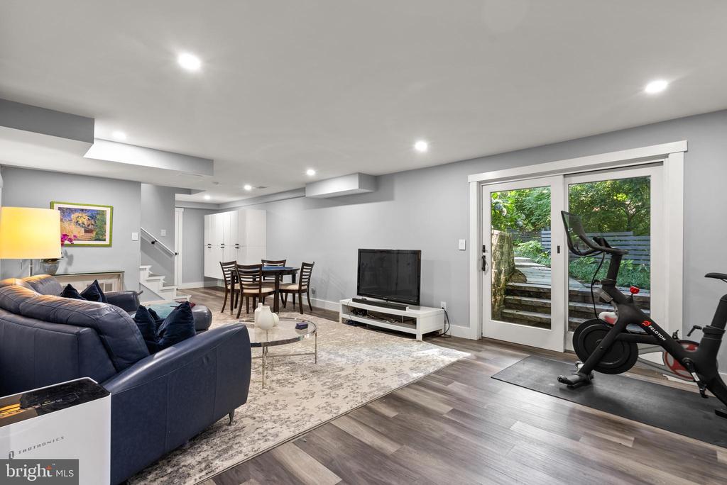 8012 LILLY STONE DRIVE