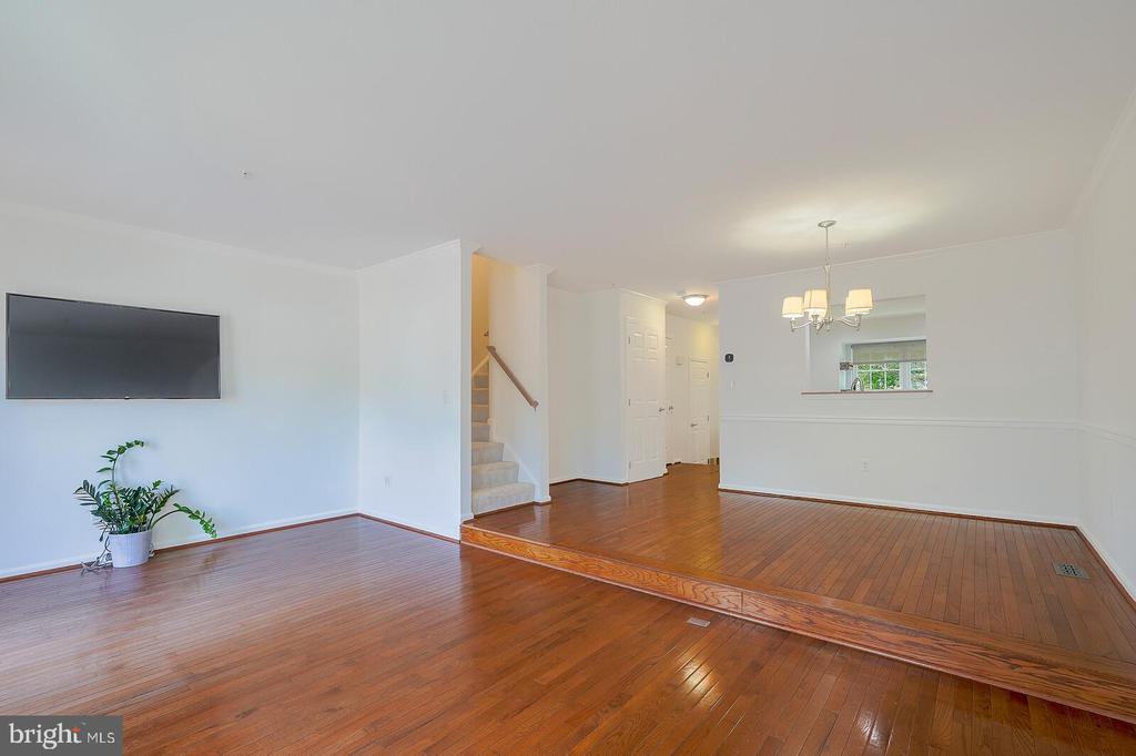 16807 CENTERFIELD WAY
