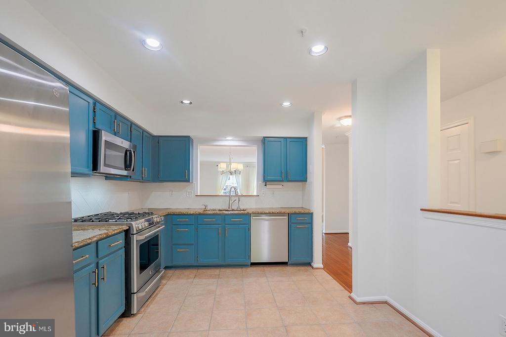16807 CENTERFIELD WAY