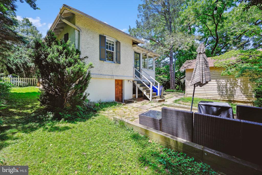3819 CALVERT PLACE