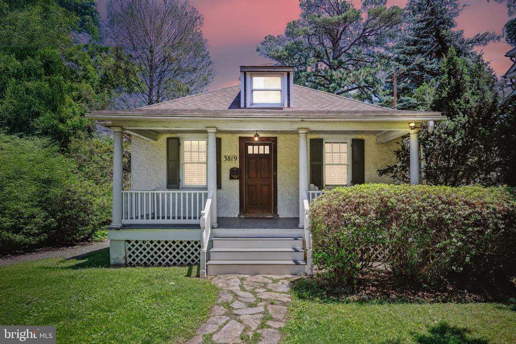 3819 CALVERT PLACE