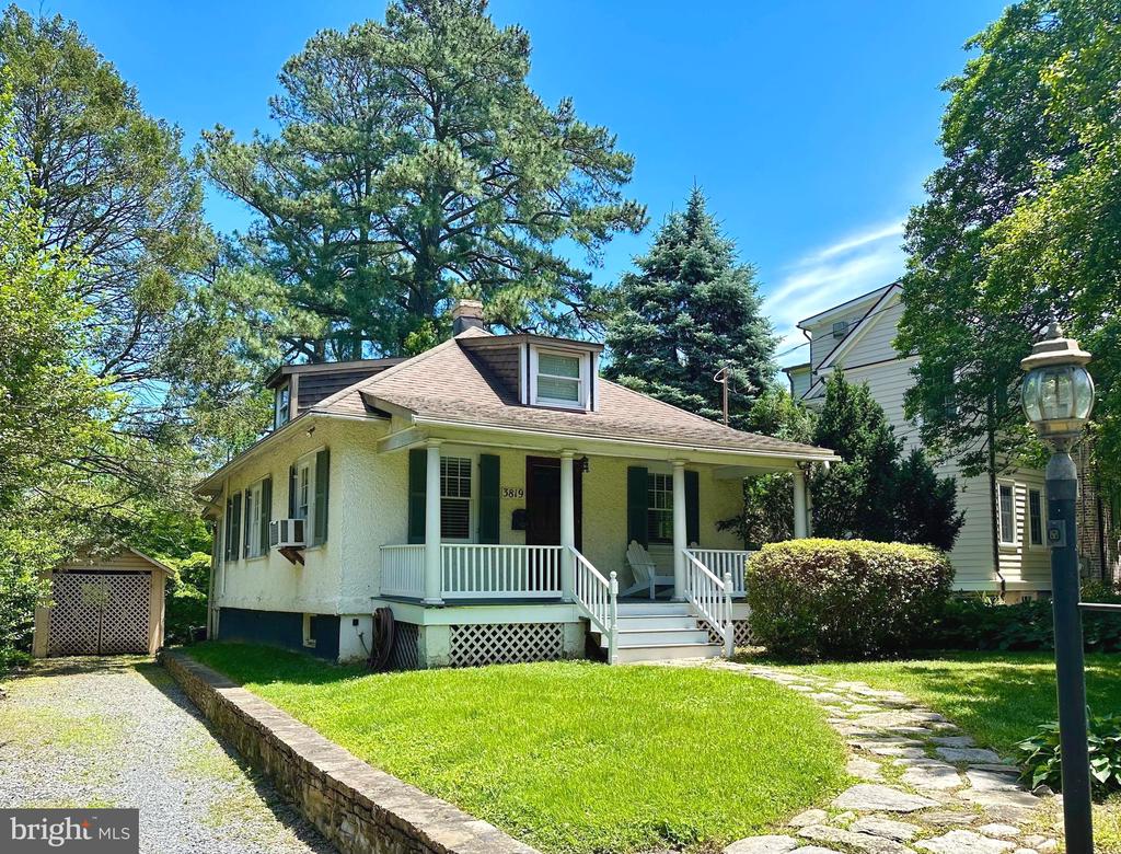 3819 CALVERT PLACE