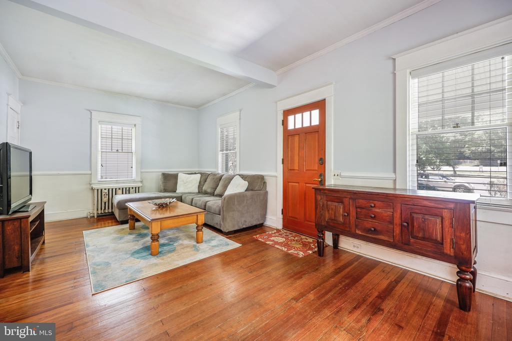 3819 CALVERT PLACE