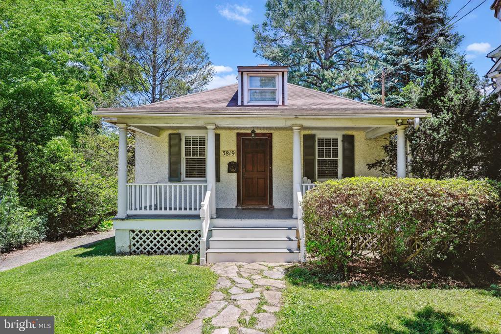 3819 CALVERT PLACE
