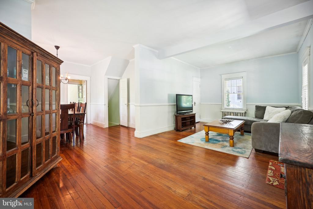 3819 CALVERT PLACE
