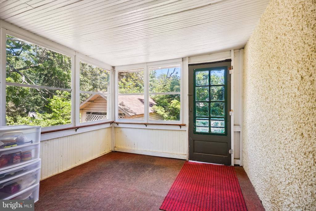 3819 CALVERT PLACE