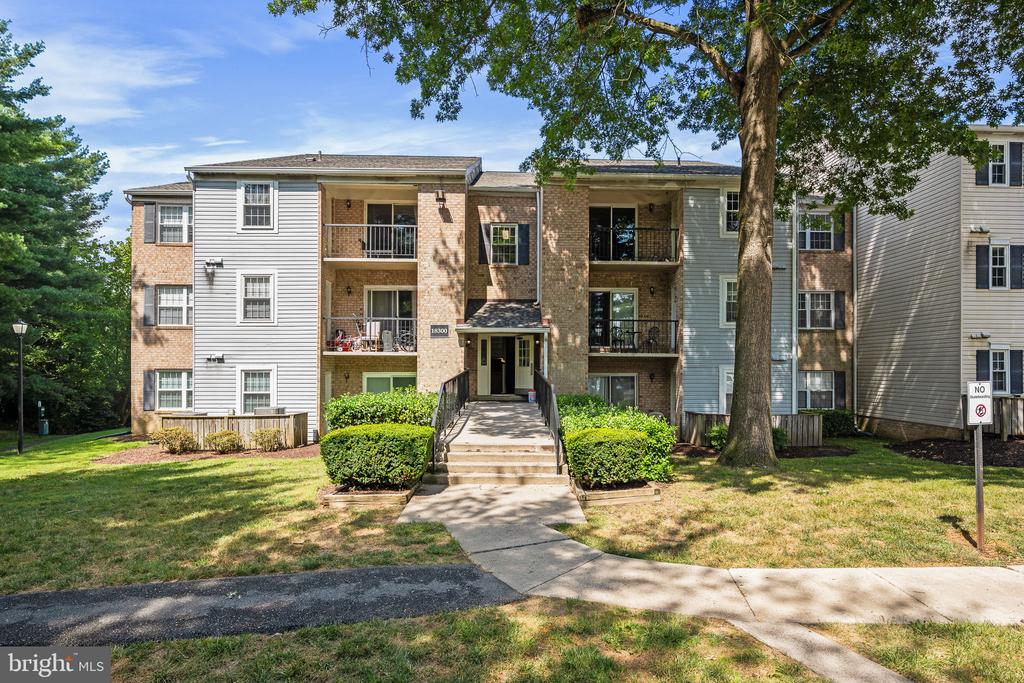 18300 STREAMSIDE DRIVE Unit: 102