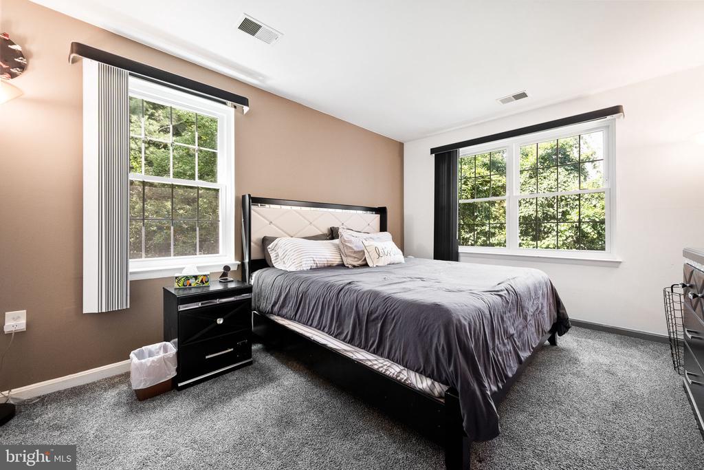 18300 STREAMSIDE DRIVE Unit: 102