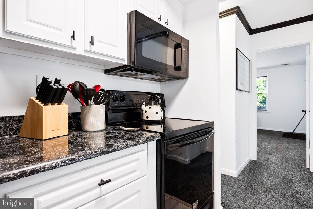 18300 STREAMSIDE DRIVE Unit: 102