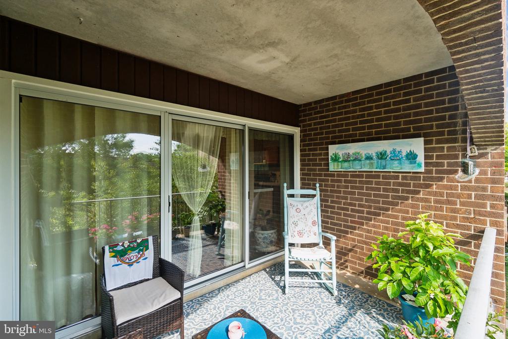 438 GIRARD STREET Unit: 202