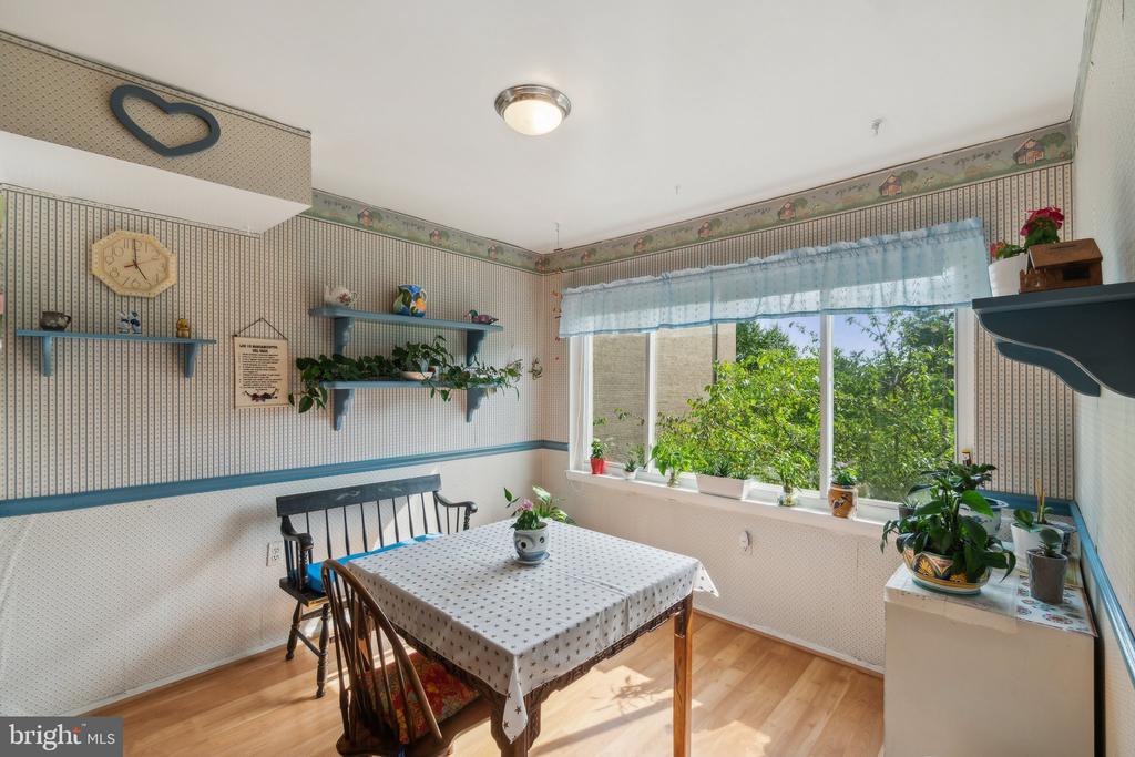 438 GIRARD STREET Unit: 202