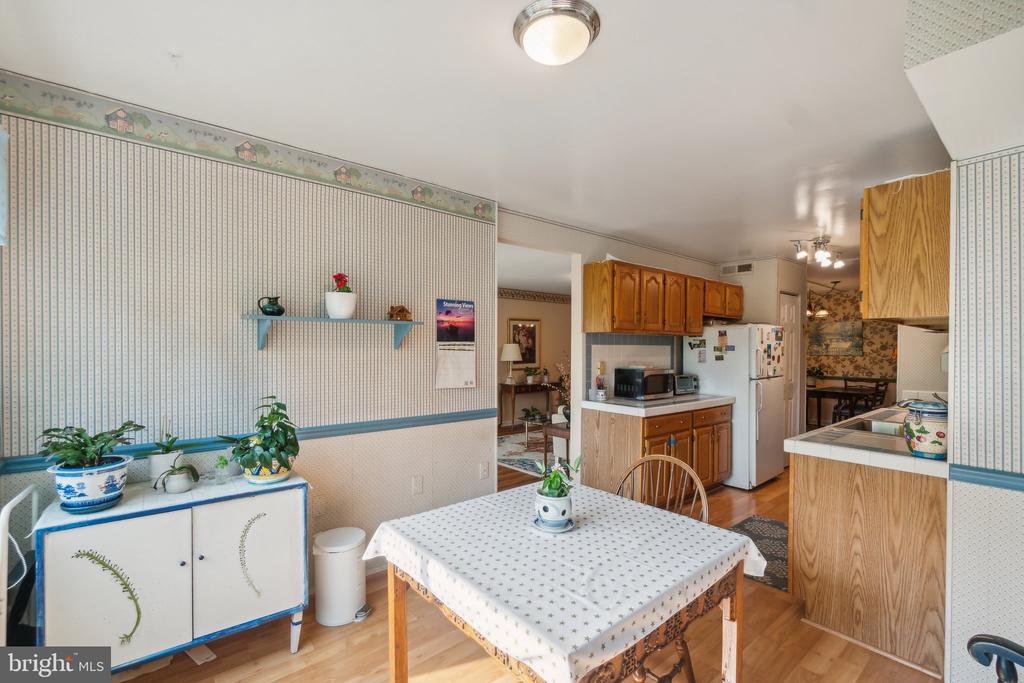 438 GIRARD STREET Unit: 202
