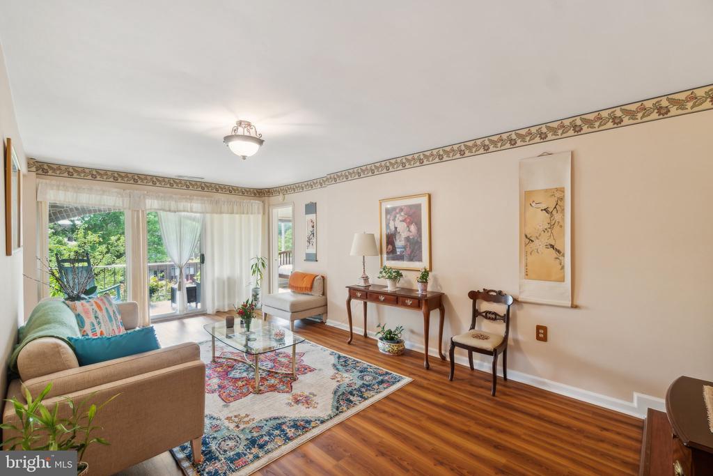 438 GIRARD STREET Unit: 202
