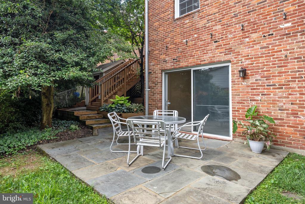 5412 LINDEN COURT