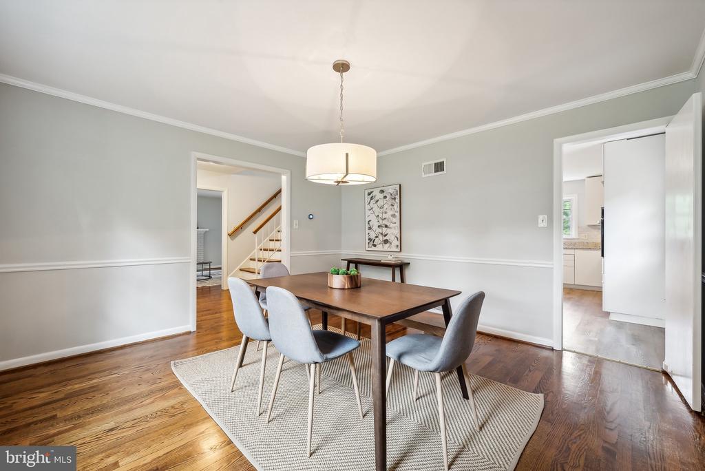 5412 LINDEN COURT