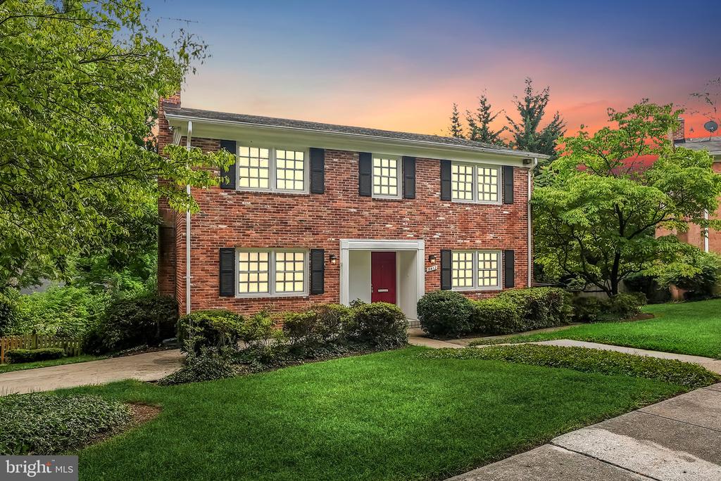 5412 LINDEN COURT