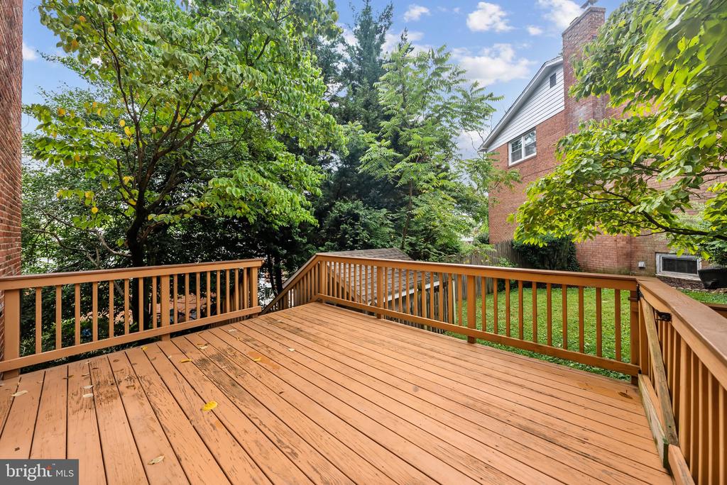 5412 LINDEN COURT