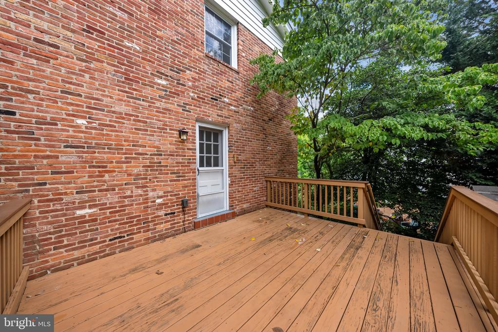 5412 LINDEN COURT
