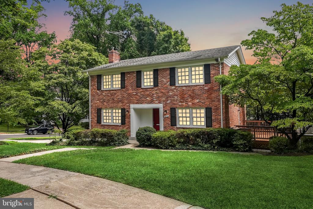 5412 LINDEN COURT