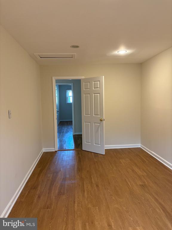 9841 SINGLETON DRIVE