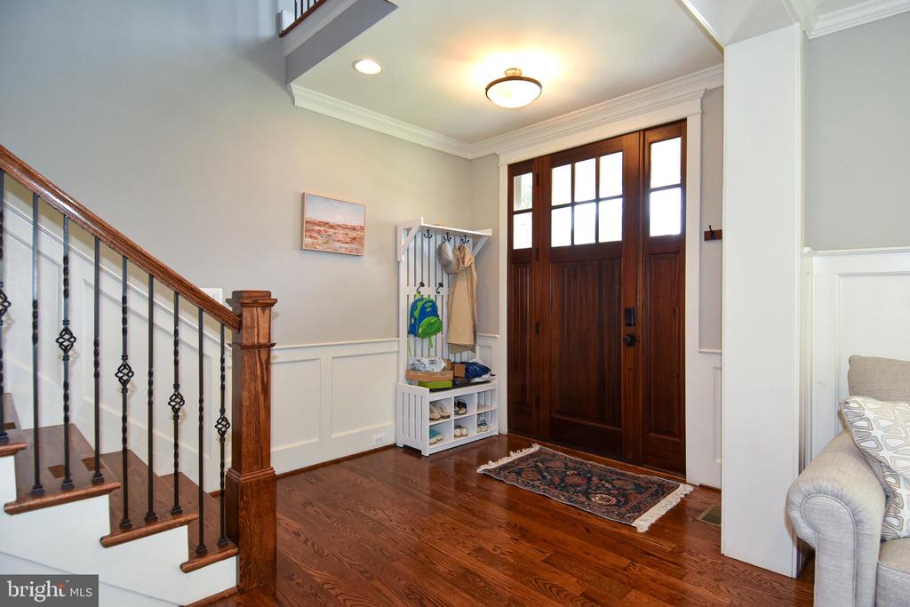5904 IPSWICH ROAD