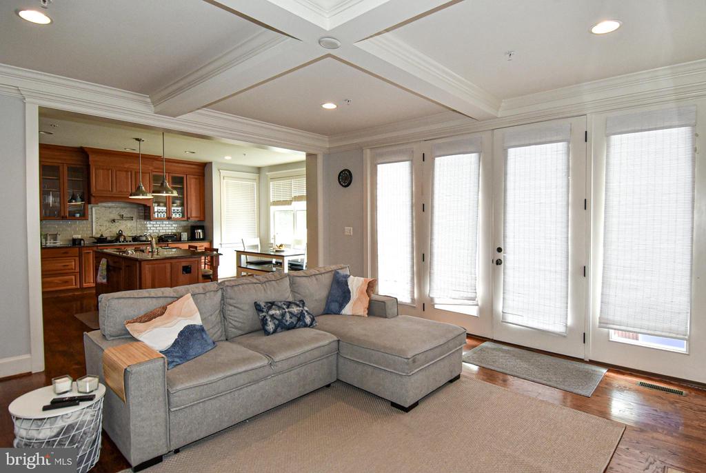 5904 IPSWICH ROAD