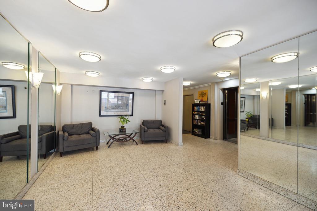 575 THAYER AVENUE Unit: 801