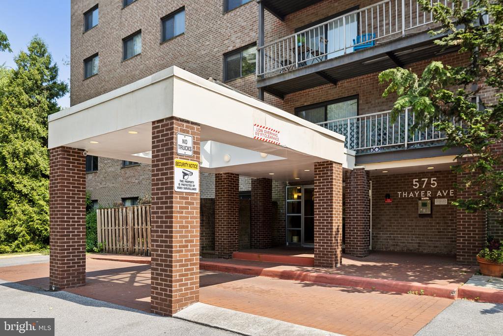 575 THAYER AVENUE Unit: 801