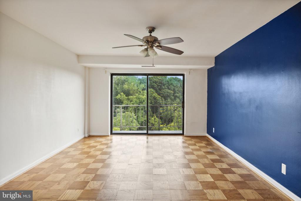 575 THAYER AVENUE Unit: 801