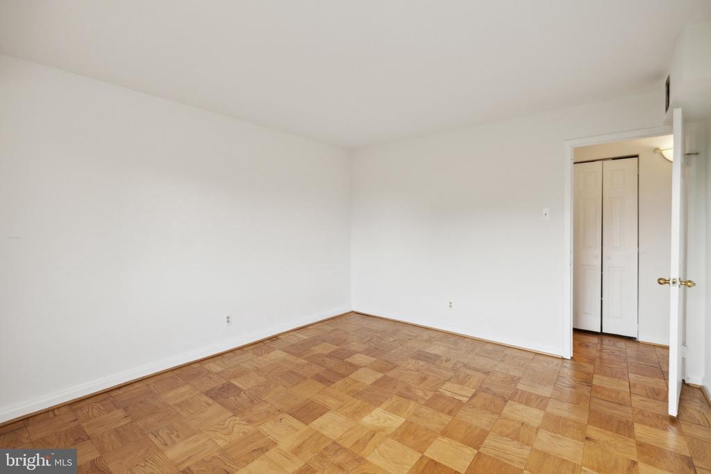 575 THAYER AVENUE Unit: 801