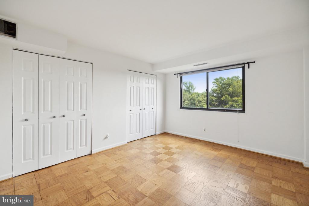 575 THAYER AVENUE Unit: 801
