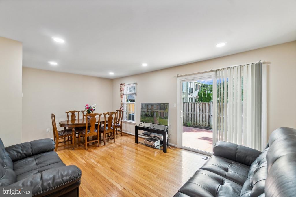 19936 SPUR HILL DRIVE