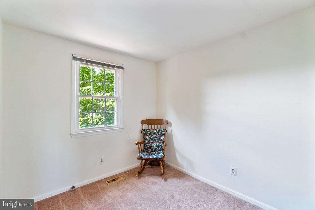 19936 SPUR HILL DRIVE
