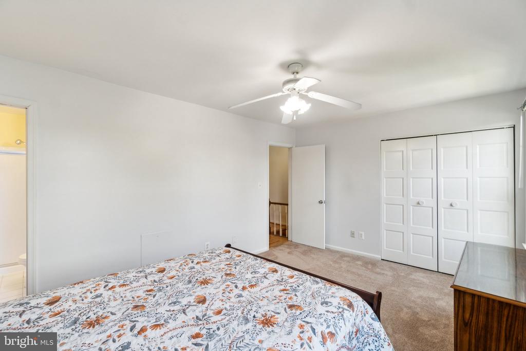 19936 SPUR HILL DRIVE