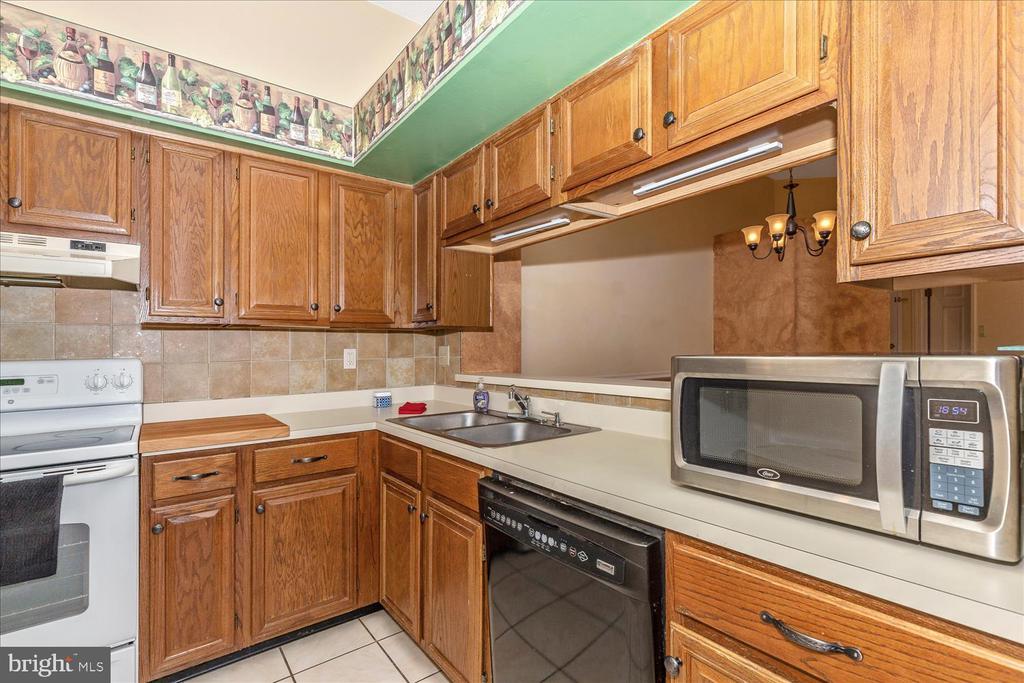 18708 CALEDONIA COURT Unit: L
