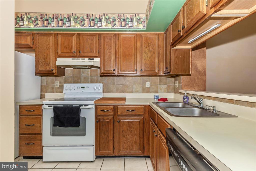 18708 CALEDONIA COURT Unit: L